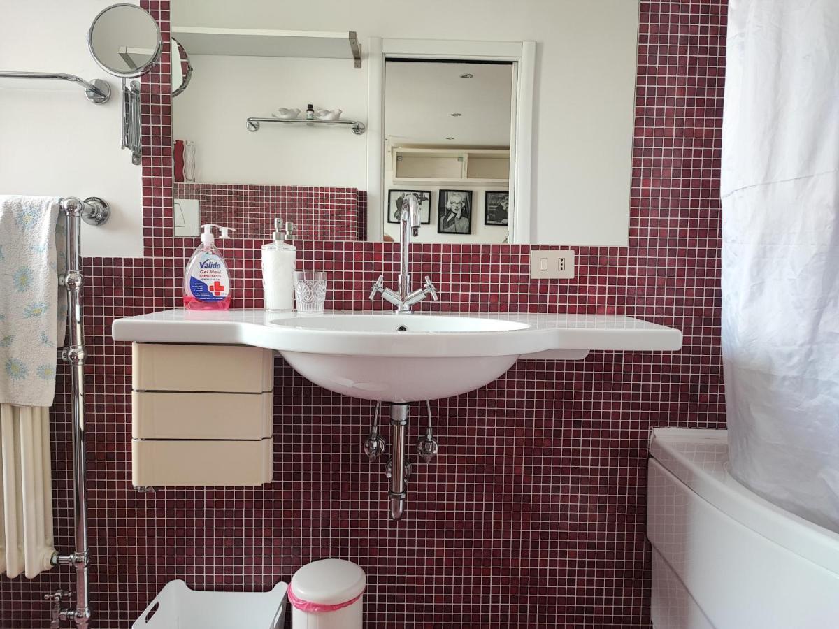 Apartmán Domus Roma Centro Exteriér fotografie